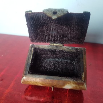 Pajita joyero vintage de hueso y latón