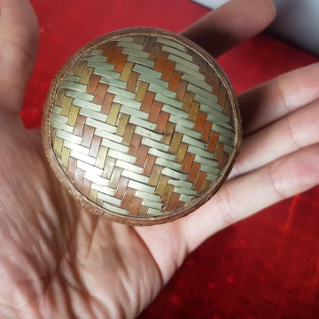 Antiguo joyero de latón, caja antigua pequeña