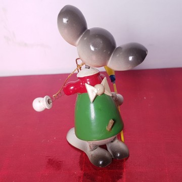 Ratita con escoba de madera años 60 Goula figurita