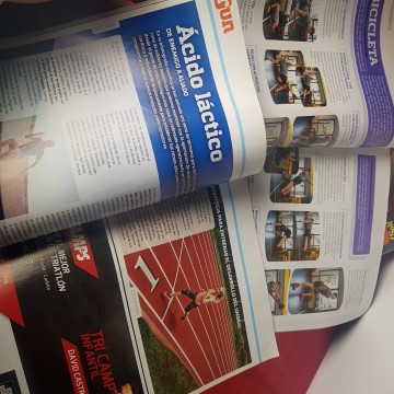 Lote 11 revistas triatlón ciclismo atletismo natación