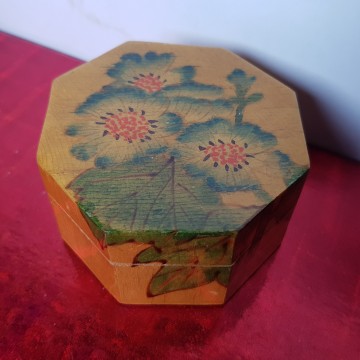 1 € Caja joyero de madera vintage pequeña