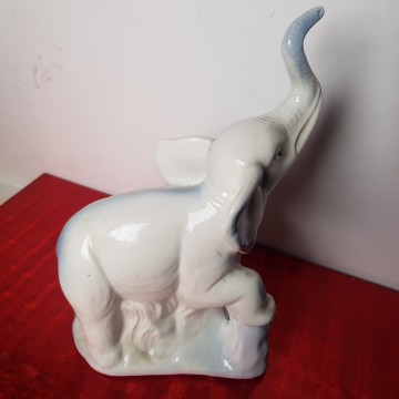 2.50 € Elefante la suerte porcelana con la trompa hacia arriba