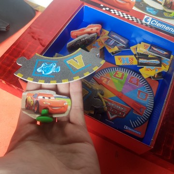 Juego de mesa palabras en la pista cars Disney Pixar 46 años