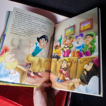 Cuentos encantados Pinocho Caperucita Roja Blancanieves Gulliver