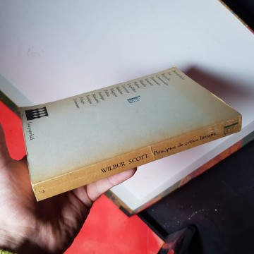 4 € Principios de crítica literaria, Wilbur Scott