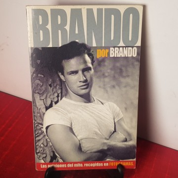 1 € Brando por brando, biografía y filmografía de Marlon Brando