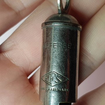 Antiguo silbato de árbitro profesional EFS referee 10 €
