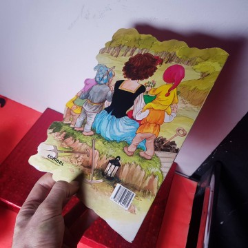 1 € Cuento troquelado Blancanieves editorial Combel 6