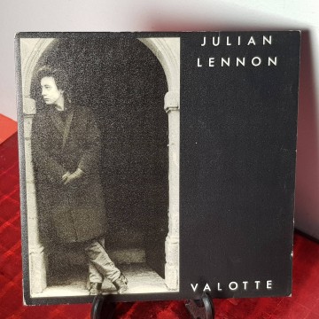 Julian Lennon valotte vinilos singles 45 RPM 1984 comprar