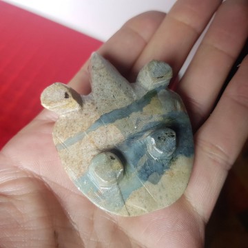 Pequeña tortuga de la suerte de piedra verde decorativa 2 €
