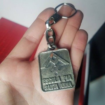 Llavero Escola Pia Santa Anna Mataró clauer escuela de metal relieve
