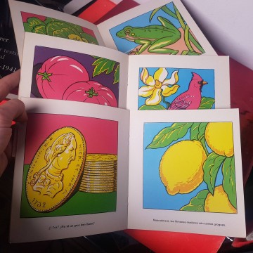 Llibres infantils ilustrats per Emilio Freixas groc vermell i verd
