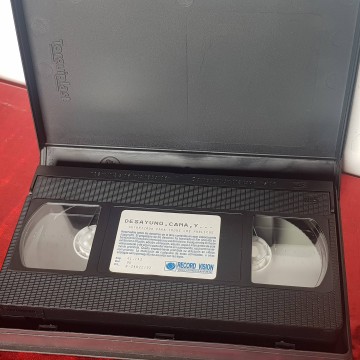 Desayuno cama y... VHS película descatalogada Roger Moore 1 €