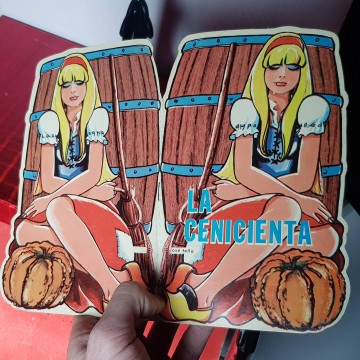 Antiguo cuento troquelado la Cenicienta José Tello colección Pinocho editorial presidente
