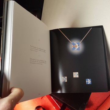 Catálogo enigma joyería Gianni Bulgari joyas 2006 libro librería