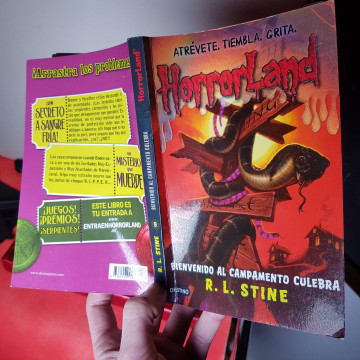 Horrorland 9 bienvenido al campamento culebra r. L. Stine horror land