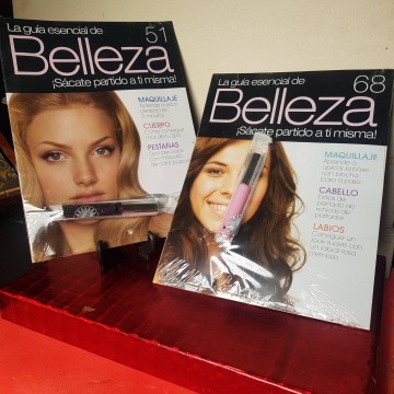 Pintalabios color rosa y rímel a la guía esencial de belleza 51 y 68