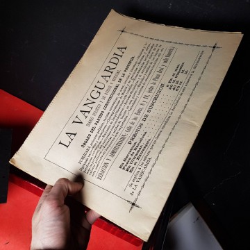 La vanguardia 1 febrero 1881 facsimil Centenario periódico librería