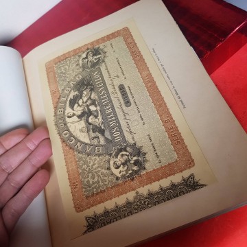 El Banco de Bilbao en Catalunya BBVA libro 1952 fotografías antiguas