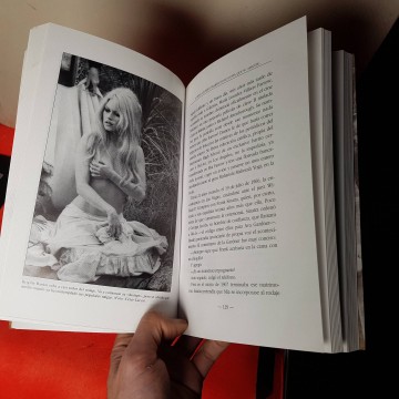 Hay bombones y caramelos bar en el entresuelo Enrique Herreros libro