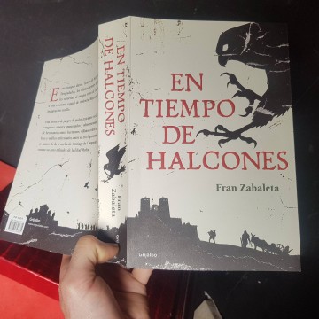 En tiempo de halcones fran Zabaleta Santiago de Compostela novela