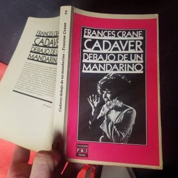 Librería online novela negra cadáver debajo de un mandarino frances