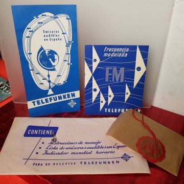 Etiqueta radio Campanela Telefunken FM + folletos librería online