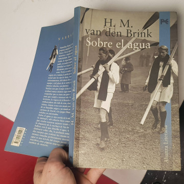H. M. Van den Brink sobre el agua literatura gay novelas de amistad