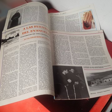 La voz del Padre Pío lote 2 revistas años 80 Pio de Pietrelcina compra