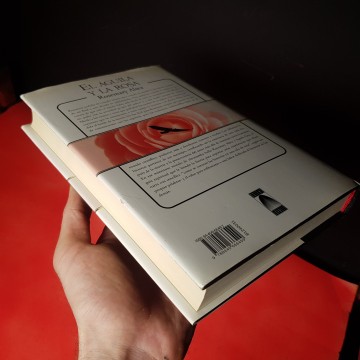 El águila y la rosa, de Rosemary Altea