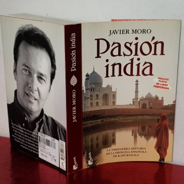 Javier Moro firma autógrafo pasión India Javier Moro librería online