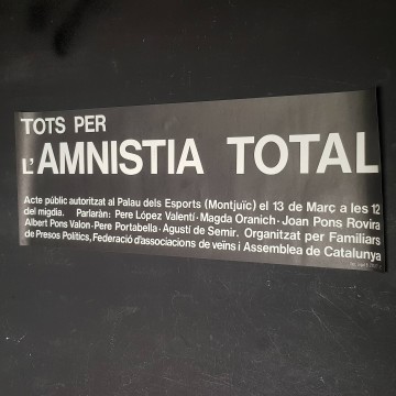Cartell tots per l'amnistia total Assemblea de Catalunya 1977 cartel