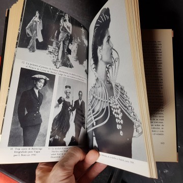 La mística de la moda Lola gavarron anagrama librería online comprar