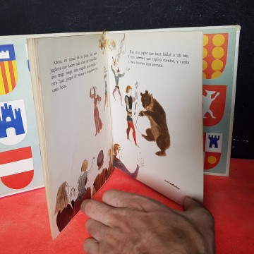 Libros infantiles antiguos Cuando la ciudad tenía puertas y murallas