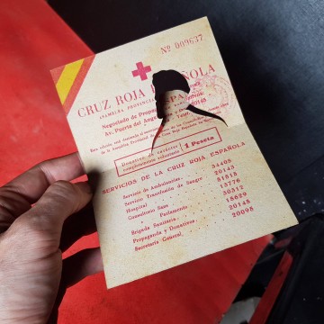 tarjeta troquelada Cruz Roja Española San Juan de Dios donativo