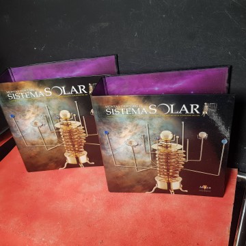 Carpeta archivador monta y descubre el Sistema Solar Altaya fascículos