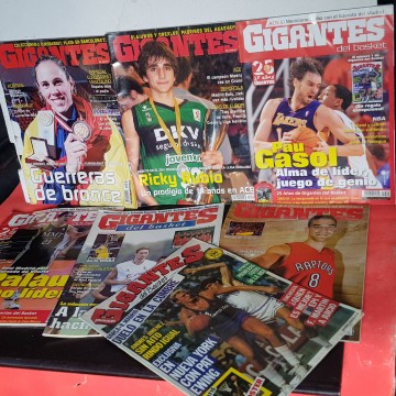 Gigantes del basket lote revistas 1 1032, 875, 1312, 1305, 1042, 1037.