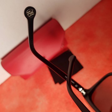 gafas de sol carolina herrera como nuevas color negro pasta con funda