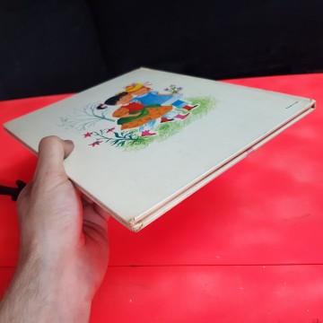Las amiguitas, cuento de Ricardo