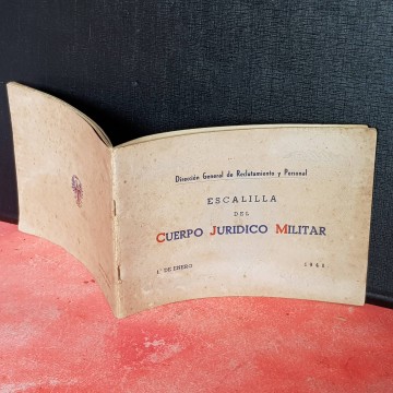 Escalilla del Cuerpo Jurídico Militar reclutas reclutamiento 1948