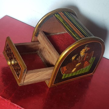 Joyero-secreter vintage pintado a mano motivos orientales india madera