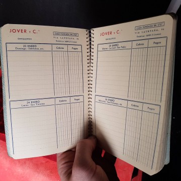 libro contabilidad antiguo  Jover y C. banqueros. debe haber cobros