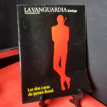 Las dos caras de James Bond 007 la vanguardia domingo 23 de diciembre de 1984.