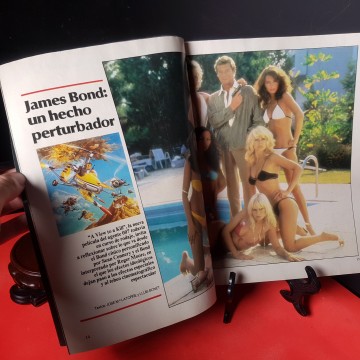 Las dos caras de James Bond 007 la vanguardia domingo 23 de diciembre de 1984.