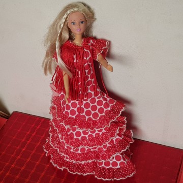 Muñeca Simba flamenca sevillana traje faralaes barbie muñecas