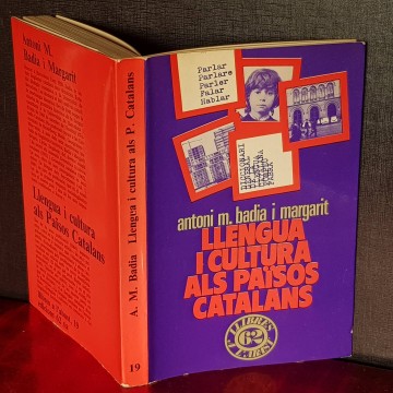 Llengua i cultura als Països Catalans, Antoni M. Badía i Margarit.