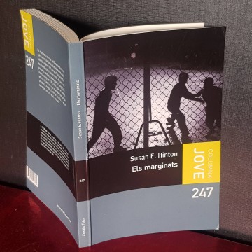 Els marginats, Susan E Hinton. rebels en catala novel.la