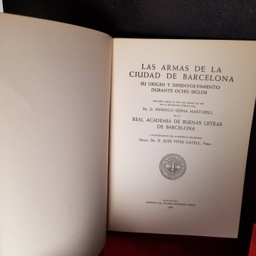 LAS ARMAS DE LA CIUDAD DE BARCELONA escudo libro heráldica