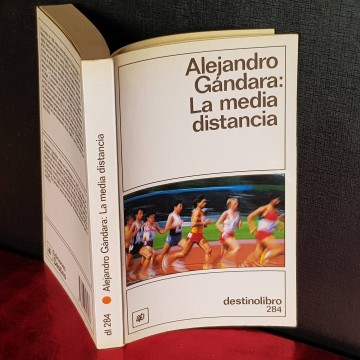 Novelas un euro LA MEDIA DISTANCIA, ALEJANDRO GÁNDARA librería online