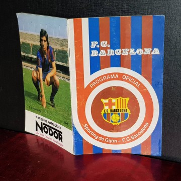PROGRAMA OFICIAL SPORTING DE GIJÓN - F.C. BARCELONA. 1976 barçamanía